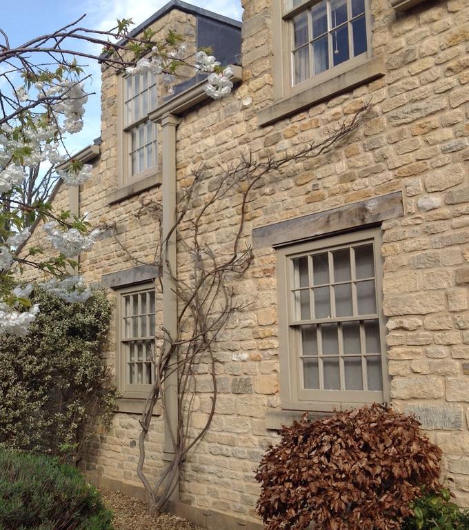 Oundle Bespoke Apartments ภายนอก รูปภาพ