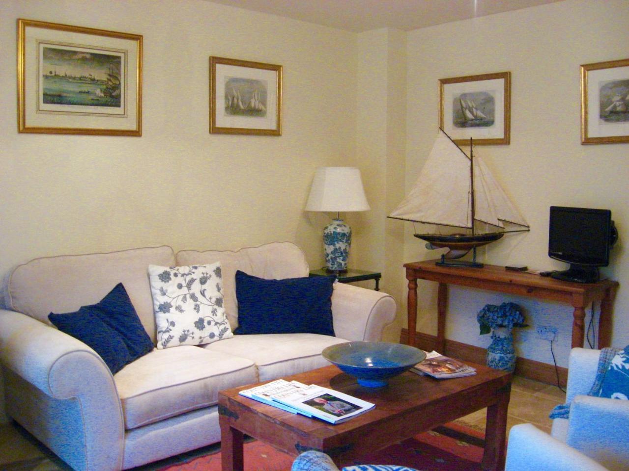 Oundle Bespoke Apartments ภายนอก รูปภาพ