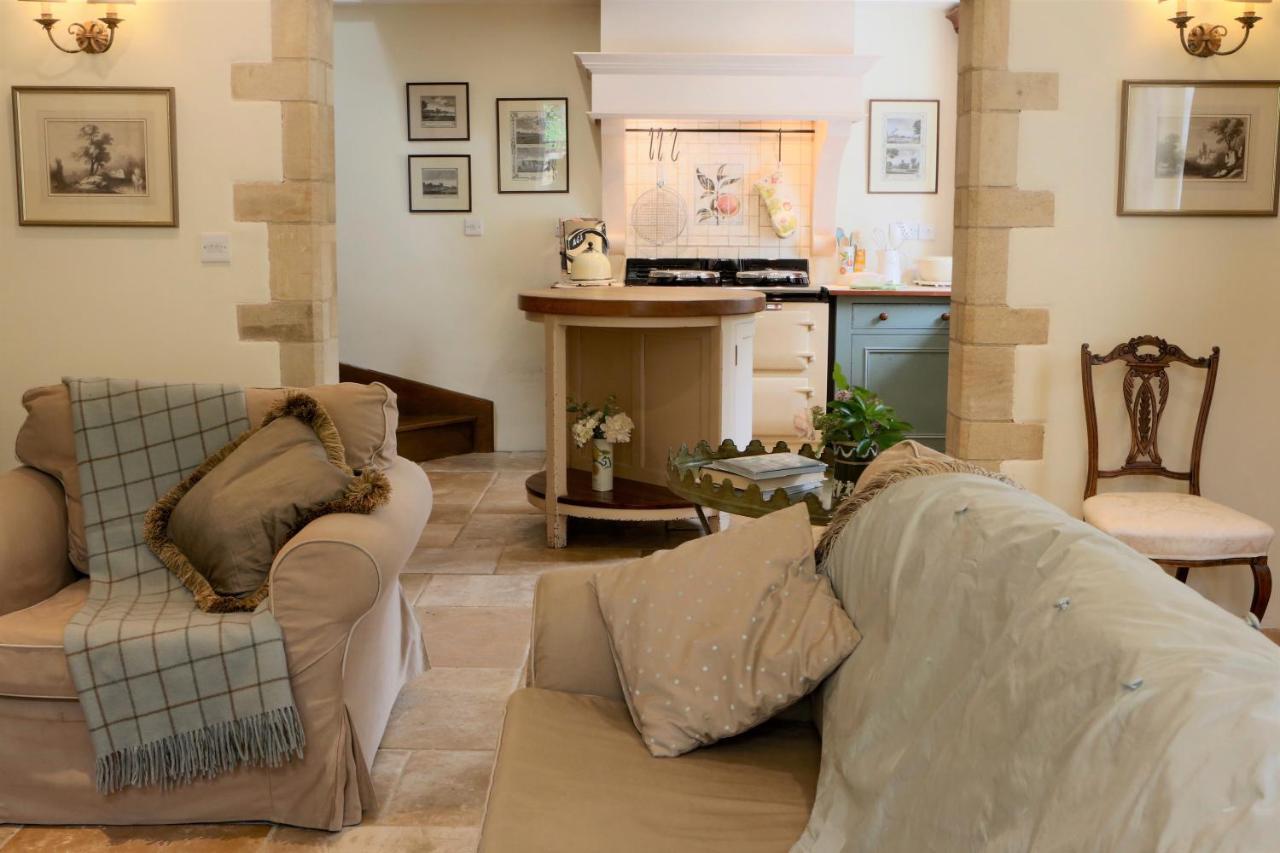 Oundle Bespoke Apartments ภายนอก รูปภาพ